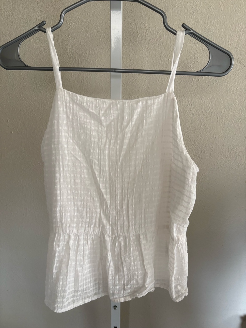 Size XL White Textured Spaghetti-Strap Cami Top